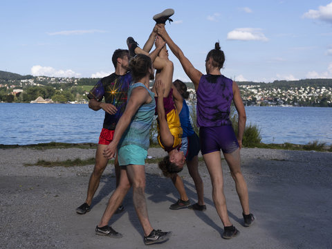 Alexander Vantournhout / not standing