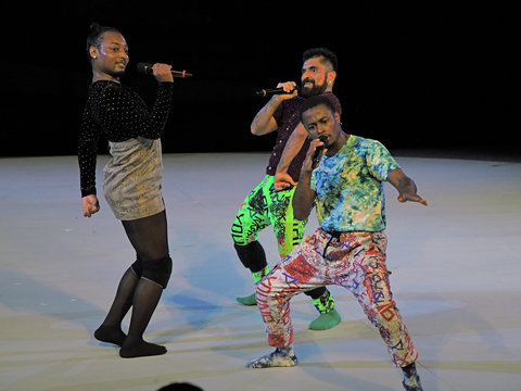 La Fleur (Monika Gintersdorfer, Ordinateur, Alex Mugler und Carlos Martinez)